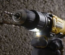 STANLEY - Taladro percutor V20 SFMCD711 + atornillador de Impacto V20 SFMCF800 + sierra Circular V20 SFMCS500 + mini-Amoladora V20 SFMCG400 con 2 baterías Li-Ion 4Ah + cargador 2A y bolsa de transporte